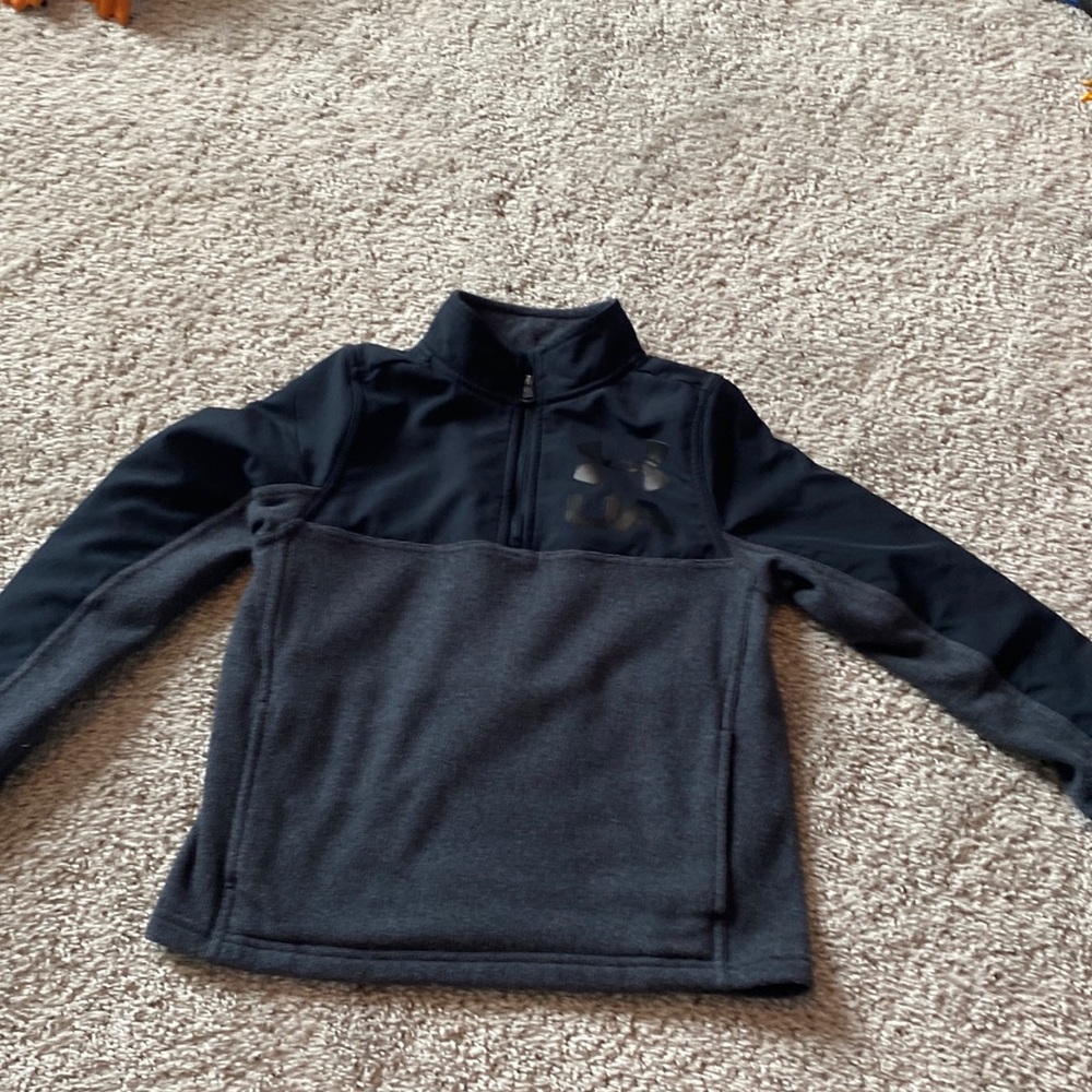 Youth Small Under Armor pull over